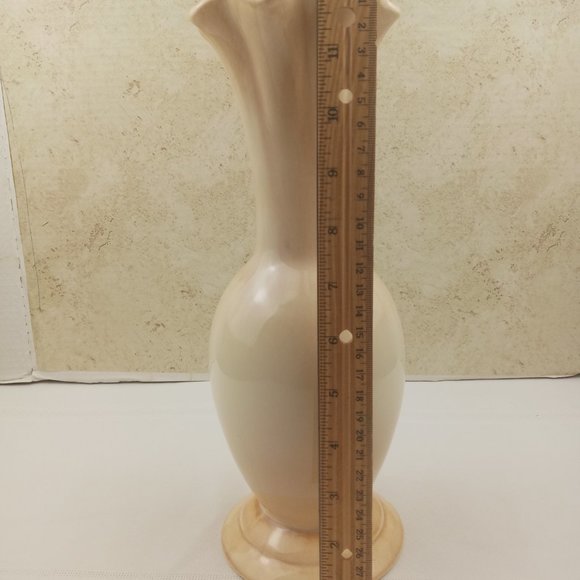 Vintage Haeger Pottery Vase Tan Ruffled Rim 12" - Picture 5 of 5
